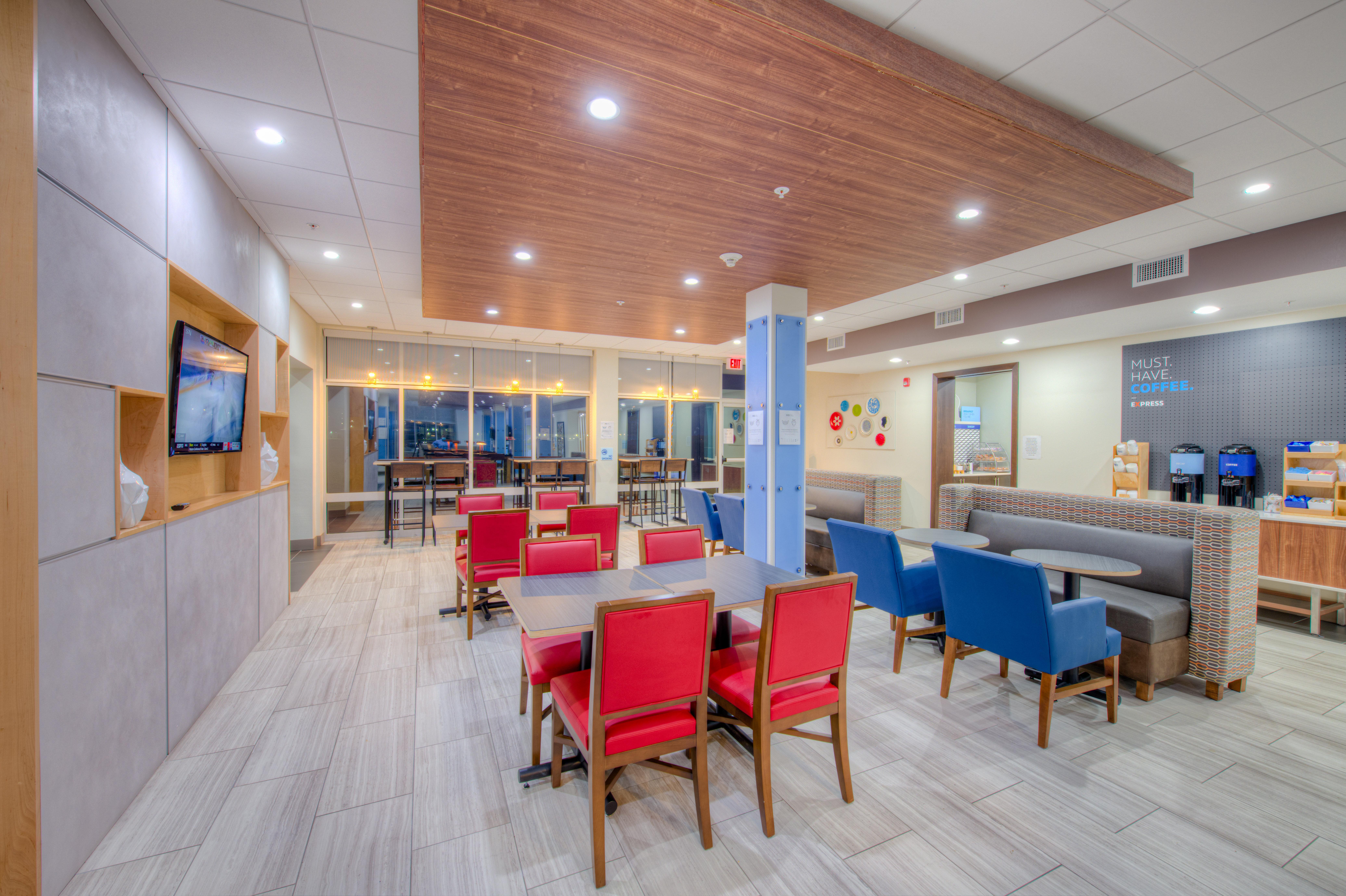 Holiday Inn Express & Suites - Remington By Ihg Zewnętrze zdjęcie
