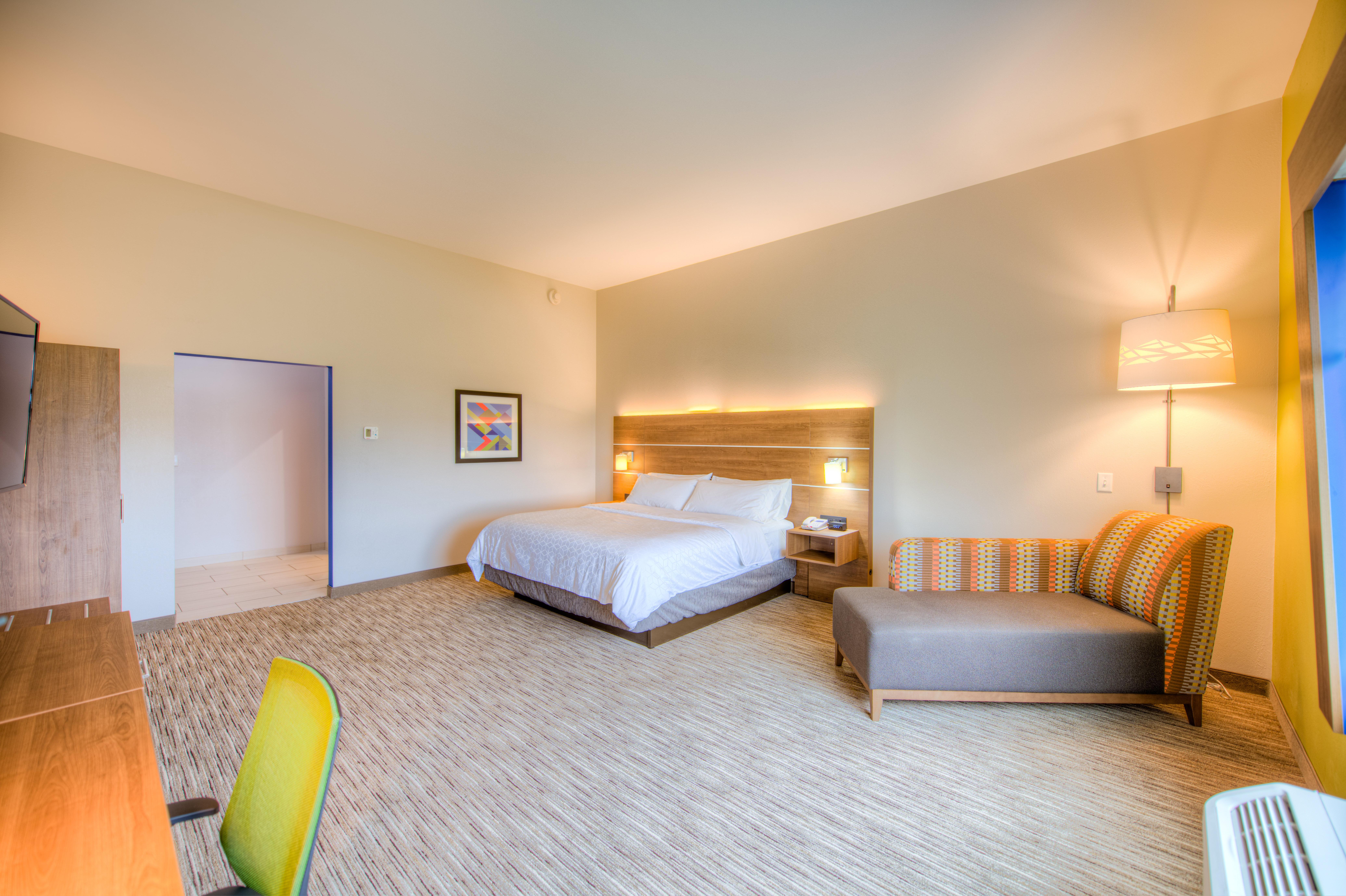 Holiday Inn Express & Suites - Remington By Ihg Zewnętrze zdjęcie